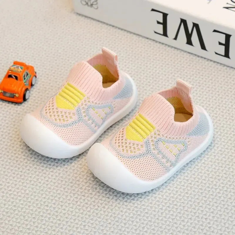 Sapatos de caminhada para bebês com sola macia e antiderrapantes