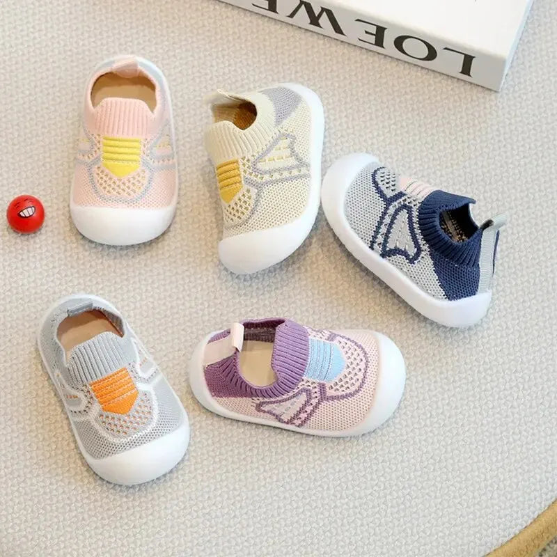 Sapatos de caminhada para bebês com sola macia e antiderrapantes